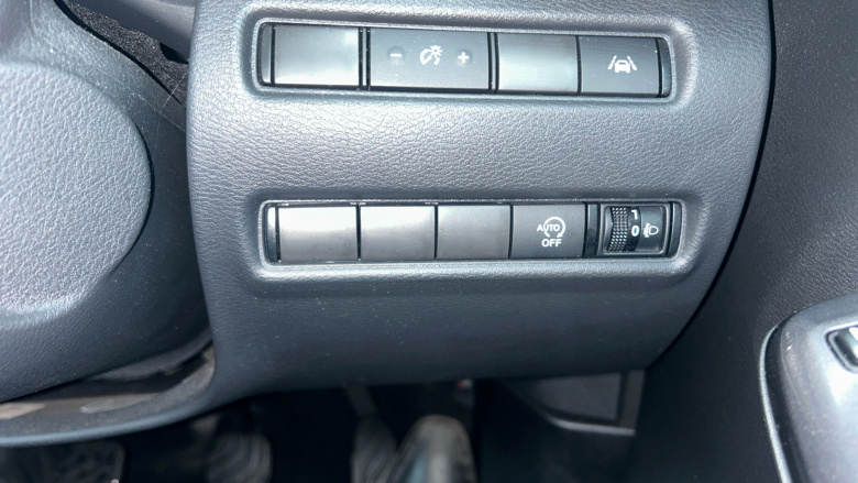 Nissan Juke 1.0 DiG-T 114 N-Connecta 5dr Petrol Hatchback